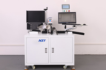 Une machine automatique de pelage de film PVC à cellules cylindriques personnalisée a été expédiée